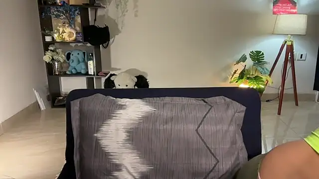 Snapshot of roseofvenom chatting on 5, 11, 2025 roseofvenom online show from 5, 11, 2025