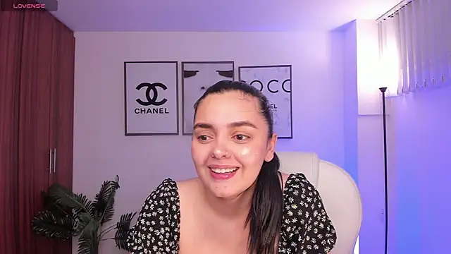 Snapshot of amelia_cherry chatting on 27, 9, 2025 amelia cherry online show from 27, 9, 2025