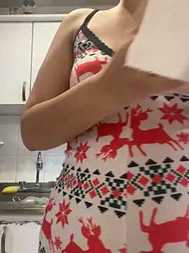Snapshot of amelia_cherry chatting on 22, 10, 2025 amelia cherry online show from 22, 10, 2025