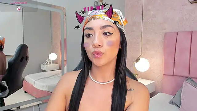 Snapshot of MAGIC_AURORAA chatting on 18, 3, 2025 MAGIC AURORAA online show from 18, 3, 2025