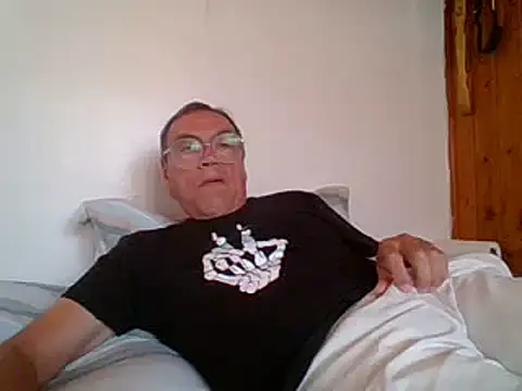 Snapshot of santiagon2015 chatting on 18, 1, 2025 santiagon2015 online show from 18, 1, 2025