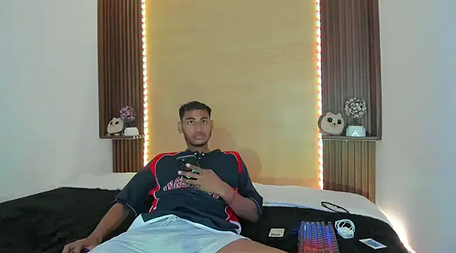 Evans777  online show from 8, 1, 2025