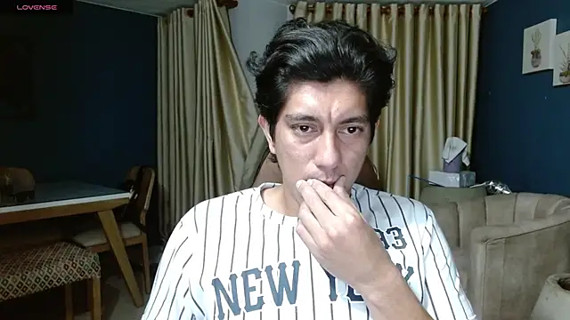 Snapshot of Noah-cock chatting on 19, 7, 2026 Noah-cock online show from 19, 7, 2026