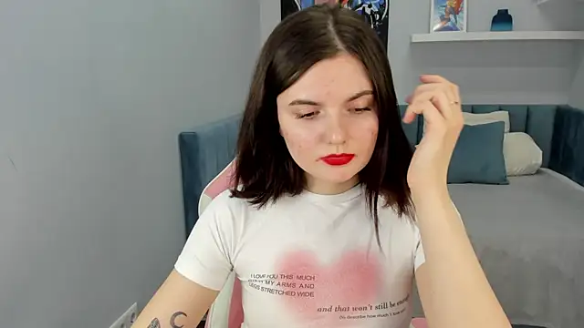 Snapshot of CharlotteMitchell chatting on 7, 2, 2025 CharlotteMitchell online show from 7, 2, 2025