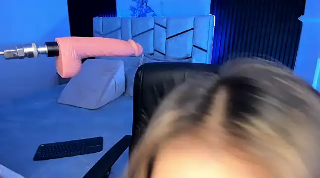 Snapshot of daniiphoeniixx chatting on 14, 1, 2025 daniiphoeniixx online show from 14, 1, 2025