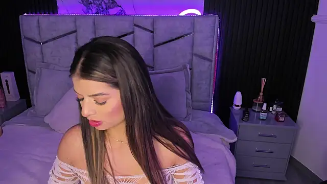 Snapshot of daniiphoeniixx chatting on 5, 3, 2025 daniiphoeniixx online show from 5, 3, 2025