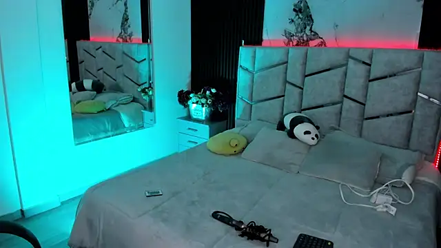 Snapshot of daniiphoeniixx chatting on 27, 9, 2025 daniiphoeniixx online show from 27, 9, 2025