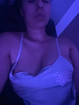 Snapshot of womantall99 chatting on 10, 10, 2025 womantall99 online show from 10, 10, 2025