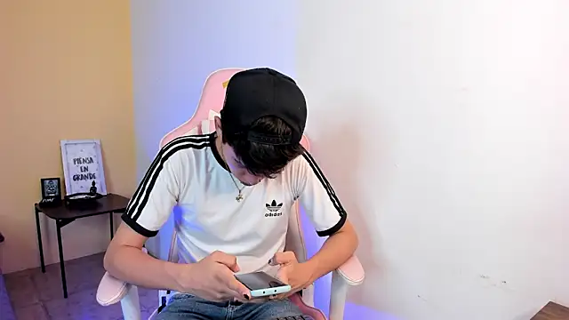 Brian-Ausslos online show from 28, 12, 2024