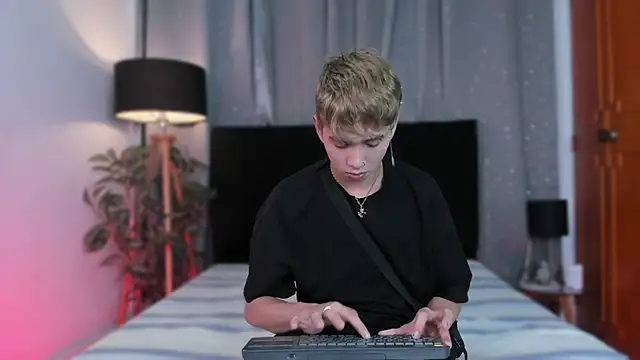 Brian-Ausslos online show from 7, 1, 2025