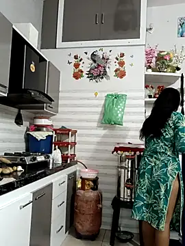 Best-Couple online show from 4, 10, 2025