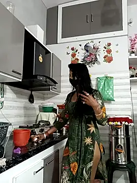 Best-Couple online show from 5, 11, 2025