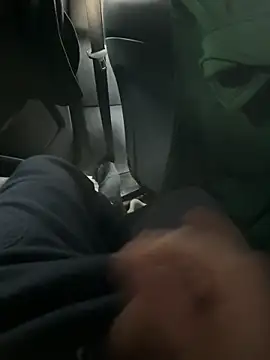 Snapshot of atoy3333 chatting on 8, 9, 2025 atoy3333 online show from 8, 9, 2025