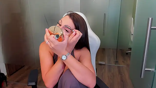 claraxjoyy online show from 11, 6, 2026