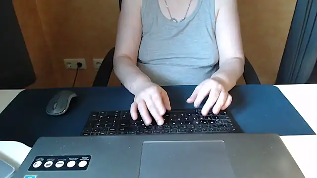 Snapshot of Sweet_Phoenix chatting on 18, 7, 2026 Sweet Phoenix online show from 18, 7, 2026