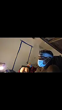 Snapshot of dominatingblacklove chatting on 17, 11, 2025 dominatingblacklove online show from 17, 11, 2025