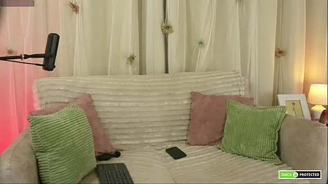 Snapshot of cute_erelis_ chatting on 9, 1, 2026 cute erelis online show from 9, 1, 2026