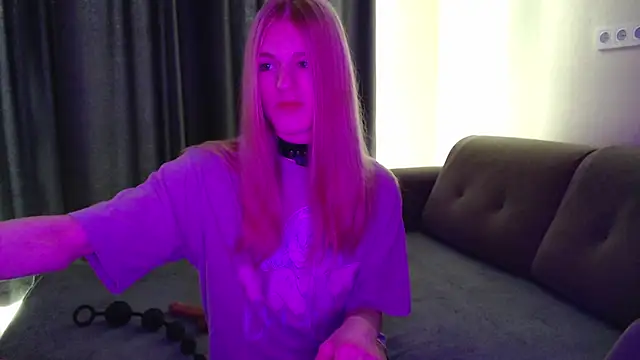 blaire  18 online show from 6, 3, 2025