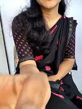 lovelygirl4567 online show from 27, 10, 2025