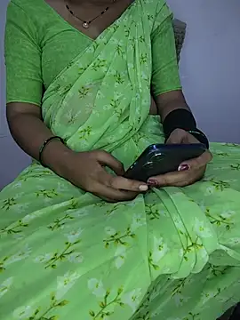 Snapshot of lovelygirl4567 chatting on 19, 7, 2026 lovelygirl4567 online show from 19, 7, 2026