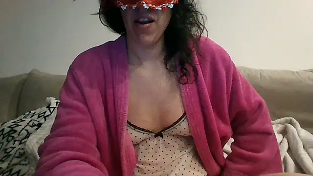 couple-tuga online show from 16, 2, 2025