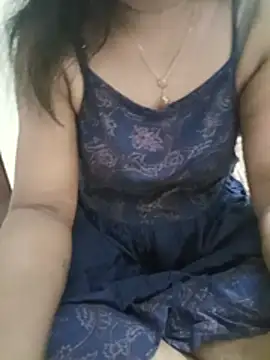 Snapshot of Tamil_Vishalini chatting on 24, 5, 2026 Tamil Vishalini online show from 24, 5, 2026