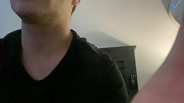 Snapshot of TylerXAnthony chatting on 31, 10, 2025 TylerXAnthony online show from 31, 10, 2025