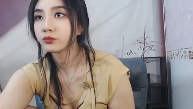 Snapshot of xiaotiantian-76 chatting on 11, 1, 2025 xiaotiantian-76 online show from 11, 1, 2025