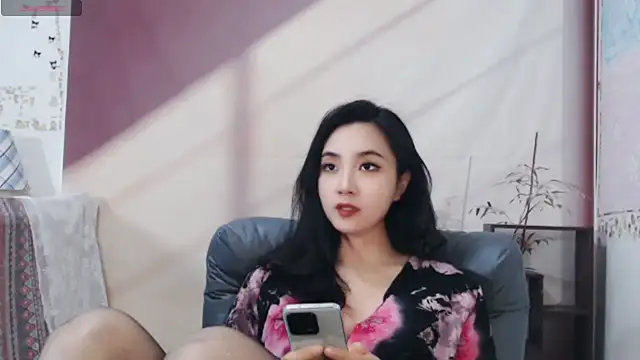 Snapshot of xiaotiantian-76 chatting on 12, 1, 2025 xiaotiantian-76 online show from 12, 1, 2025