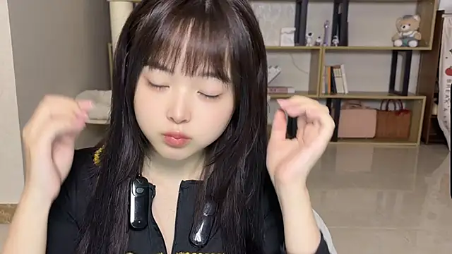 Snapshot of Chenjing0 chatting on 8, 10, 2025 Chenjing0 online show from 8, 10, 2025
