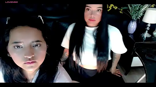 Carolaine01 online show from 5, 2, 2025