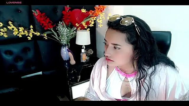 Carolaine01 online show from 19, 2, 2025