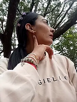 BELLA--26 online show from 23, 2, 2025