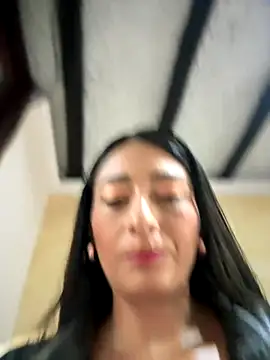 BELLA--26 online show from 4, 10, 2025