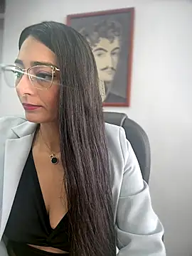 BELLA--26 online show from 3, 11, 2025