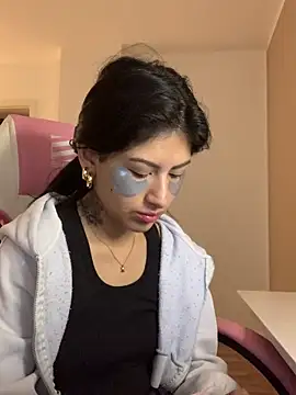 Snapshot of QueenFernanda chatting on 16, 1, 2025 QueenFernanda online show from 16, 1, 2025