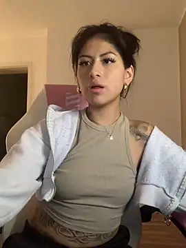 Snapshot of QueenFernanda chatting on 19, 1, 2025 QueenFernanda online show from 19, 1, 2025