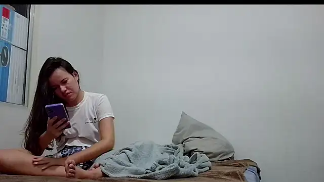 Snapshot of camillebr chatting on 27, 1, 2025 camillebr online show from 27, 1, 2025