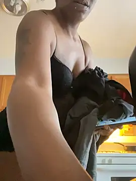 Yoshibaby2670 online show from 16, 2, 2025