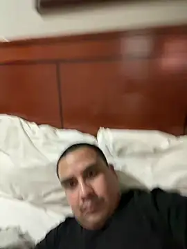 Snapshot of LA_cloudzzpnp chatting on 8, 2, 2026 LA cloudzzpnp online show from 8, 2, 2026