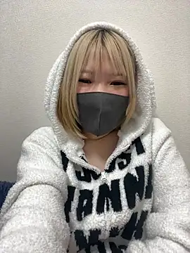 Hikaru-chan online show from 13, 3, 2025