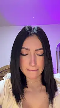 Maddy Jones online show from 6, 3, 2026