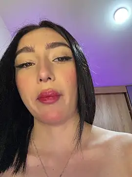 Maddy Jones online show from 15, 4, 2026