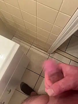 Snapshot of coreyl9718 chatting on 20, 2, 2025 coreyl9718 online show from 20, 2, 2025