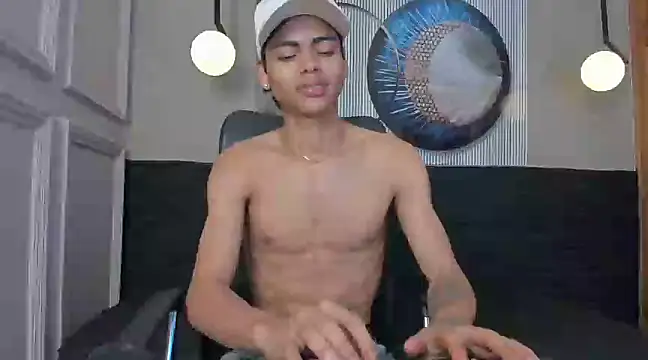 Snapshot of adam_piarse01 chatting on 11, 1, 2025 adam piarse01 online show from 11, 1, 2025