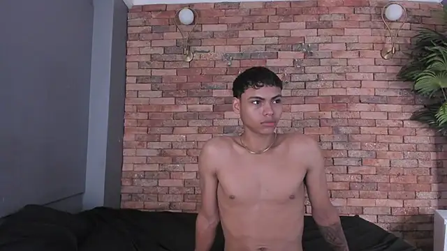 adam piarse01 online show from 23, 11, 2025