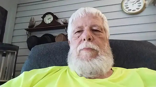Snapshot of Futura_intx chatting on 11, 6, 2026 Futura intx online show from 11, 6, 2026