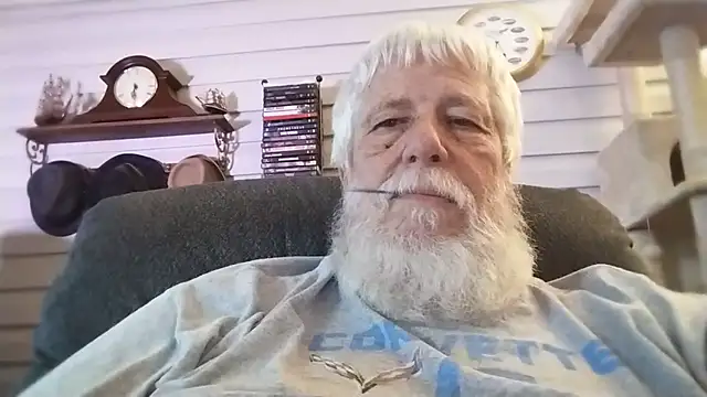 Snapshot of Futura_intx chatting on 12, 7, 2026 Futura intx online show from 12, 7, 2026