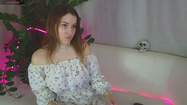 EllieGarson online show from 28, 10, 2025