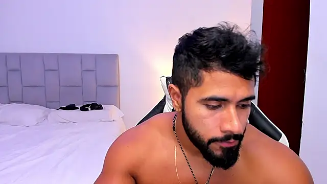 Santiago huntt online show from 10, 4, 2026